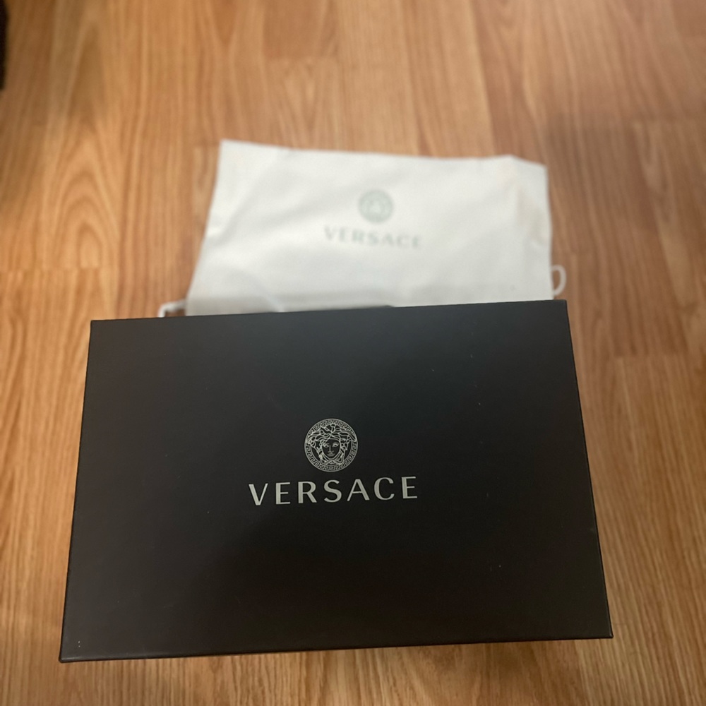 Versace Heels *Authentic* Bought from Versace Store. Size 40 (fits a size 9). - Picture 8 of 8